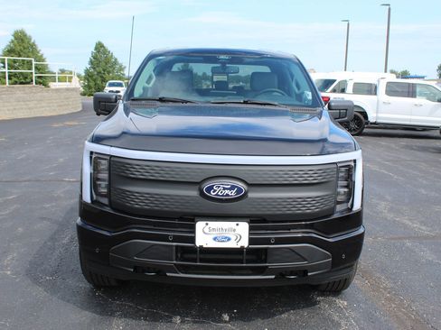 New 2025 Ford F150 Lightning Flash AWD/4WD image 8