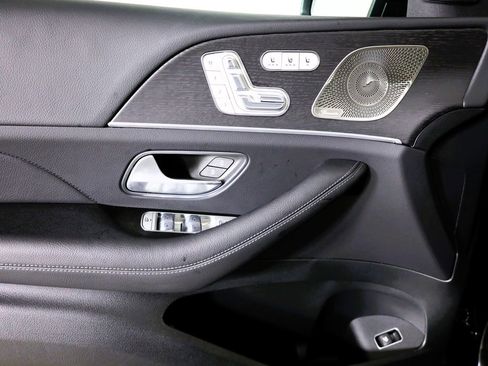 Used 2026 Mercedes-Benz GLS 450 4MATIC image 10