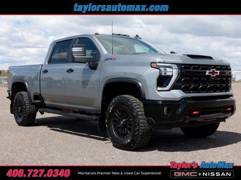 Used 2024 Chevrolet Silverado 2500 ZR2 w/ Technology Package AWD/4WD image 2