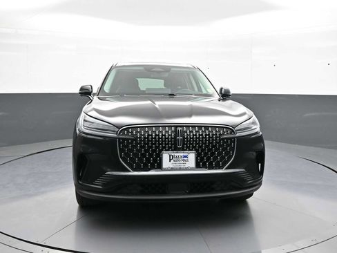 Used 2026 Lincoln Aviator AWD image 2