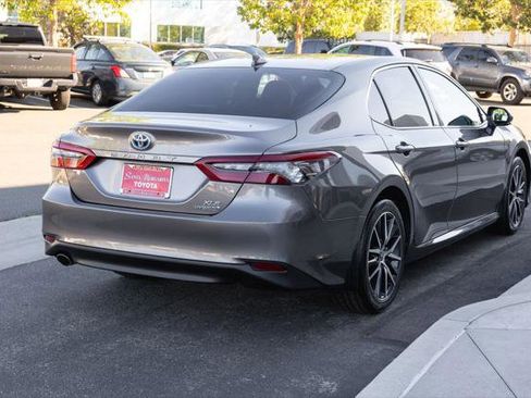 Certified 2022 Toyota Camry XLE image 5