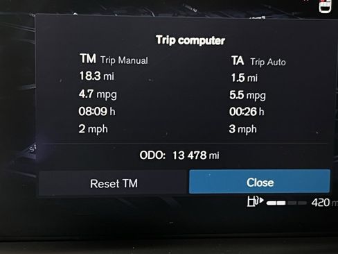 Used 2025 Volvo XC60 B5 Plus image 16