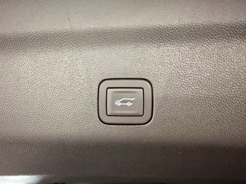 New 2026 GMC Yukon Elevation w/ LPO, Elevation Black Package RWD image 9