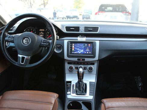 Used 2014 Volkswagen CC Executive FWD image 13