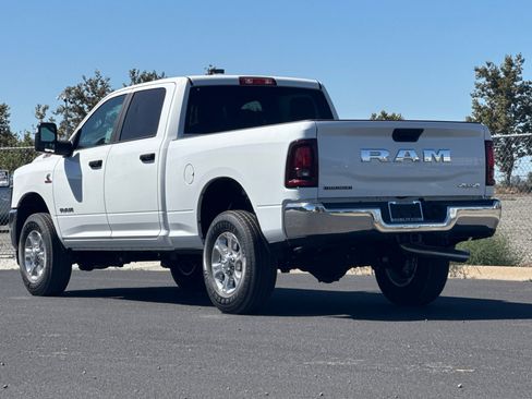 New 2026 RAM 2500 Big Horn AWD/4WD image 5
