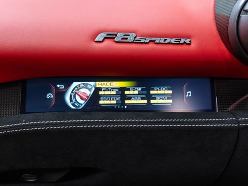 Used 2021 Ferrari F8 Tributo RWD image 38