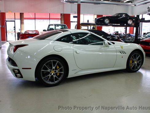 Used 2013 Ferrari California image 78