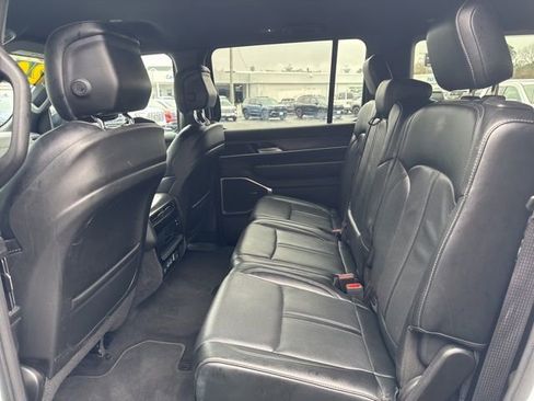 Used 2024 Jeep Wagoneer L Series II w/ Flexible Seating Group image 16