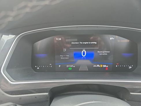 Used 2024 Volkswagen Tiguan S image 10