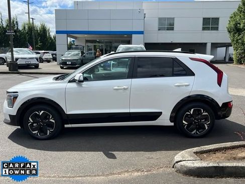 Used 2024 Kia Niro Wind w/ Wind Preserve Package FWD image 4