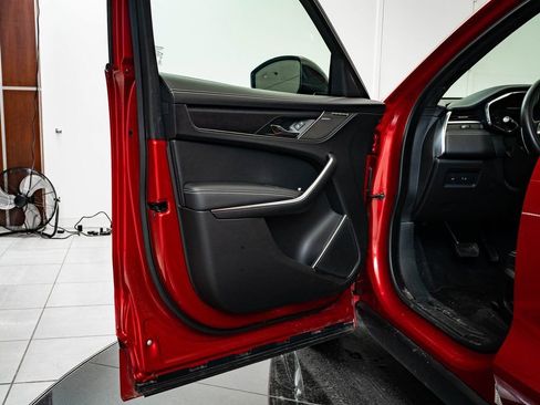 Used 2025 Jaguar F-PACE R-Dynamic S image 28