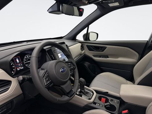 Used 2025 Subaru Forester Premium image 9