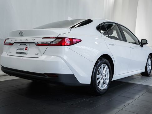 Used 2025 Toyota Camry LE FWD image 4