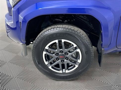 Used 2024 Toyota Tacoma 4x4 Double Cab image 7