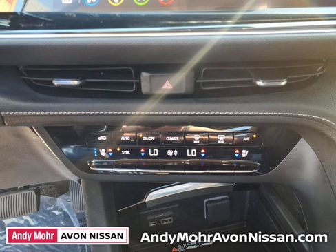 Used 2023 Buick Envision Avenir AWD/4WD image 25