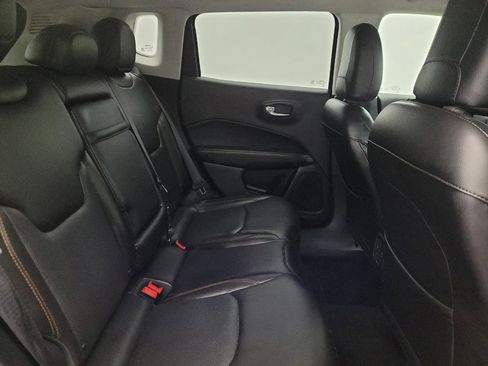 Used 2018 Jeep Compass Limited AWD/4WD image 19