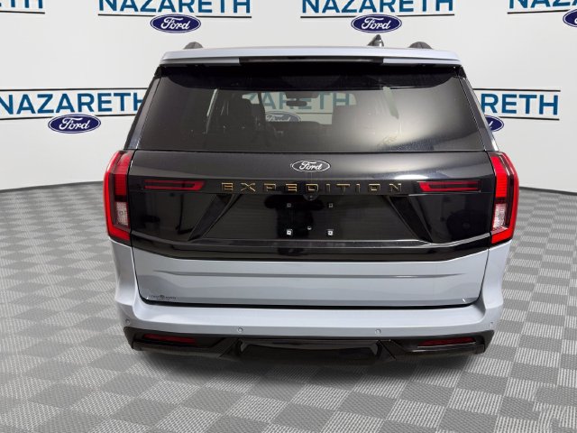 Used 2025 Ford Expedition Tremor AWD/4WD image 6