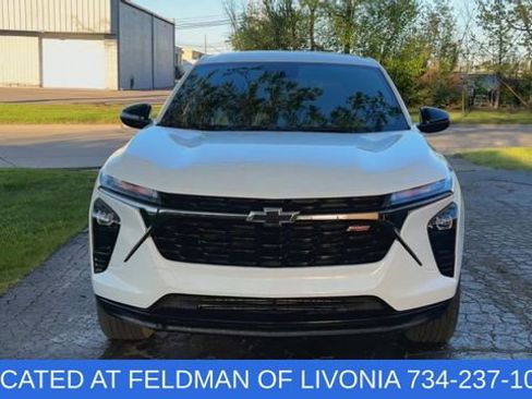 Certified 2024 Chevrolet Trax RS w/ Driver Confidence Package FWD image 3