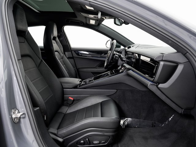 Certified 2025 Porsche Panamera 4 AWD/4WD image 26