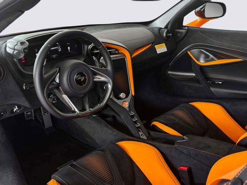 New 2026 McLaren 750S image 21