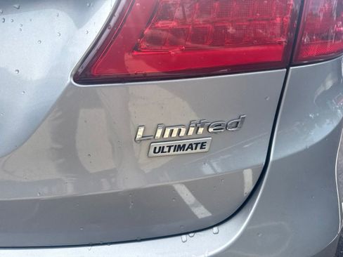 Used 2015 Hyundai Santa Fe Limited w/ Option Group 04 FWD image 7