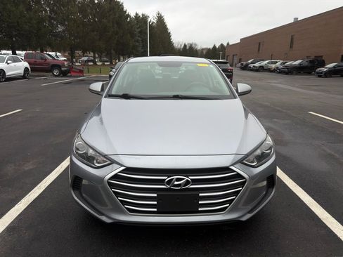 Used 2017 Hyundai Elantra SE image 5