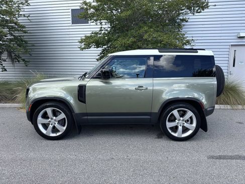 Used 2023 Land Rover Defender 90 S AWD/4WD image 2