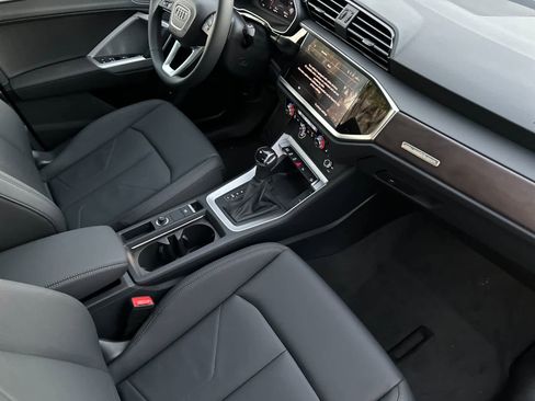 New 2025 Audi Q3 2.0T Premium image 16