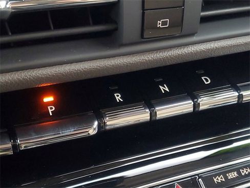 Certified 2022 Lincoln Corsair AWD w/ Equipment Group 101A image 27