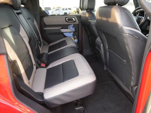 Used 2022 Ford Bronco Wildtrak image 15