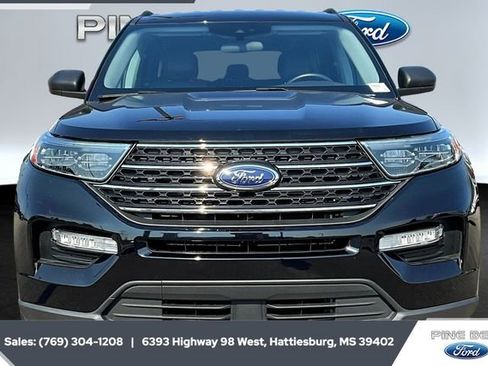 Certified 2024 Ford Explorer XLT w/ Equipment Group 202A image 3