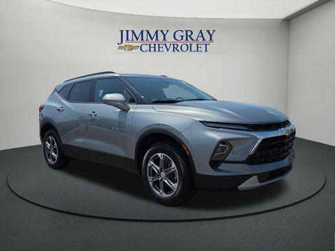 New 2026 Chevrolet Blazer LT w/ Convenience Package FWD image 7