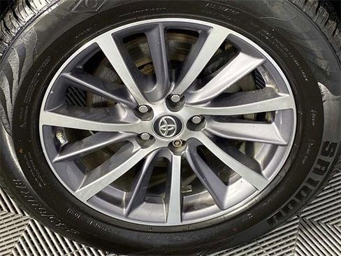 Used 2018 Toyota Highlander XLE w/ Protection Package #3 image 32