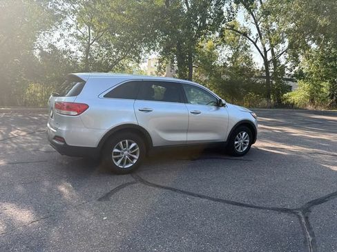 Used 2016 Kia Sorento L FWD image 18