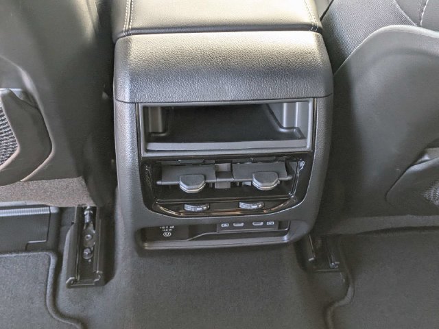 New 2027 Jeep Grand Cherokee Altitude RWD image 16