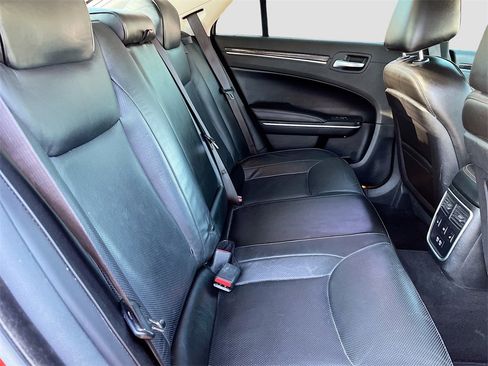 Used 2021 Chrysler 300 Touring L image 26