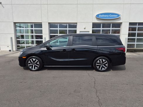 Used 2025 Honda Odyssey EX-L image 9