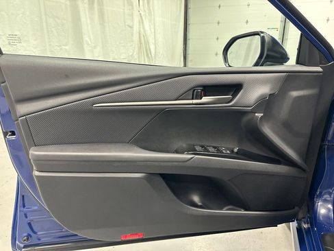 Used 2026 Toyota Camry SE FWD image 8
