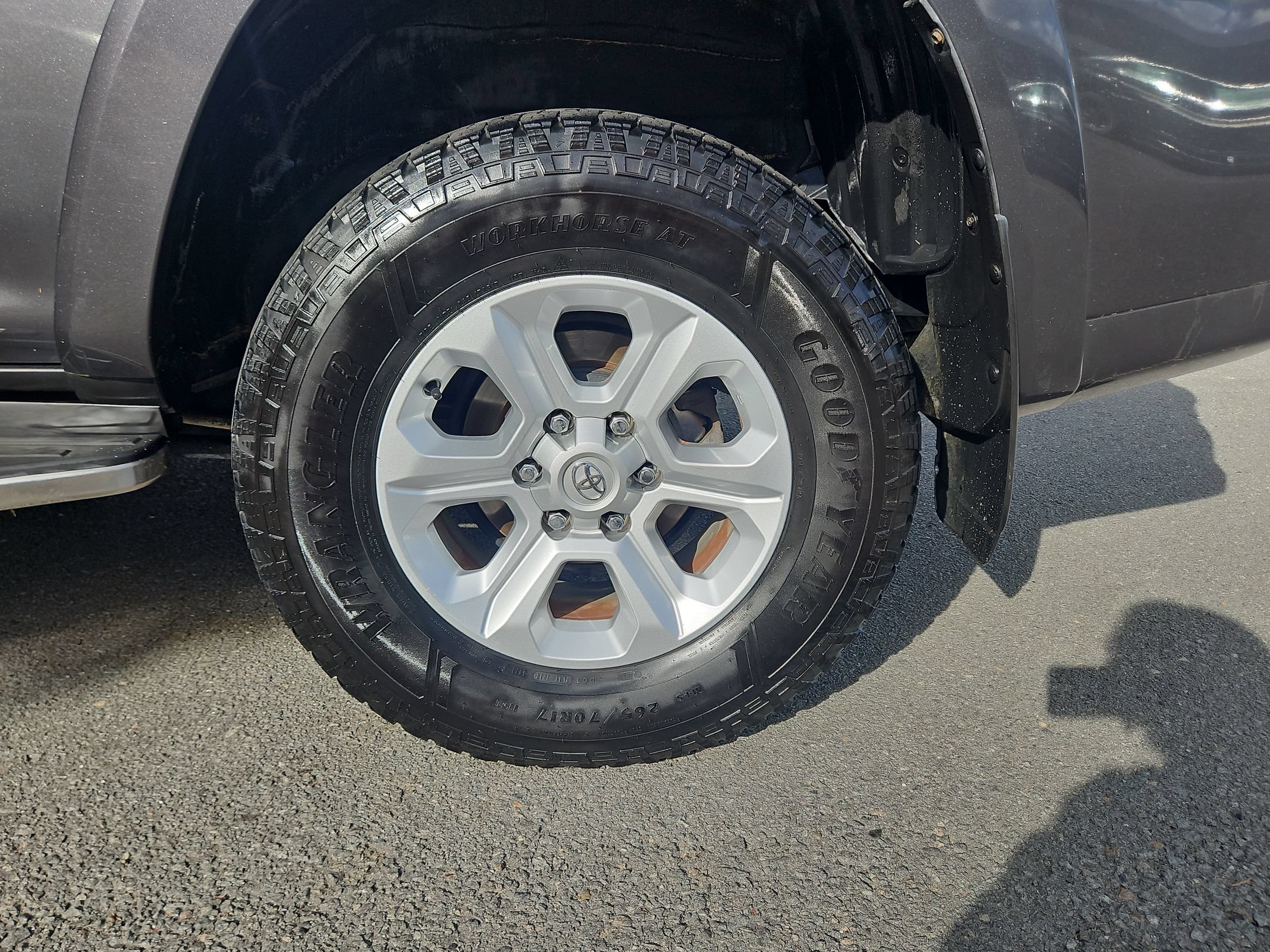 Used 2018 Toyota 4Runner SR5 Premium AWD/4WD image 17