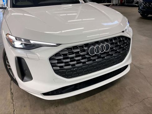 Certified 2025 Audi Q5 Premium Plus w/ Premium Plus image 31