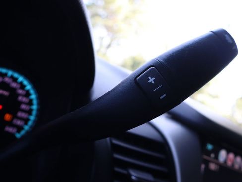 Used 2018 GMC Yukon Denali image 35