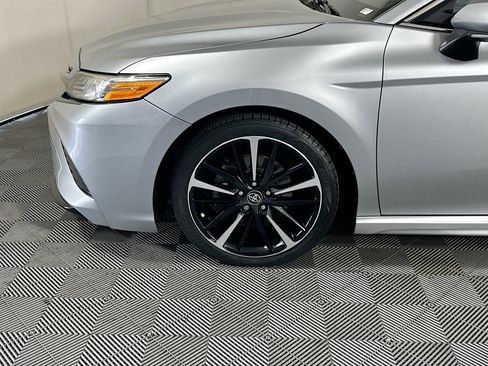 Used 2020 Toyota Camry XSE FWD image 11
