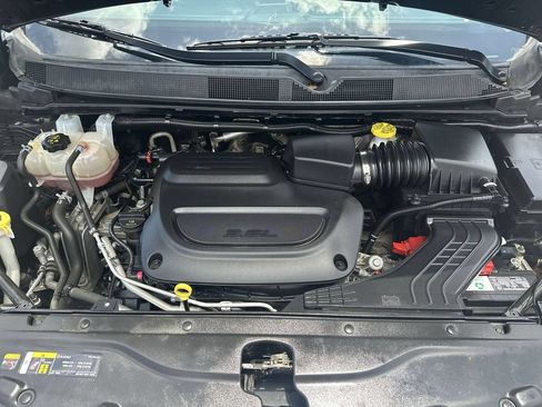 Used 2022 Chrysler Voyager LX FWD image 33