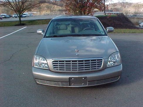 Used 2004 Cadillac De Ville image 3