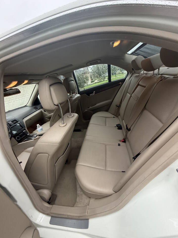 Used 2011 Mercedes-Benz C 300 4MATIC Sedan w/ Premium 1 Pkg image 11