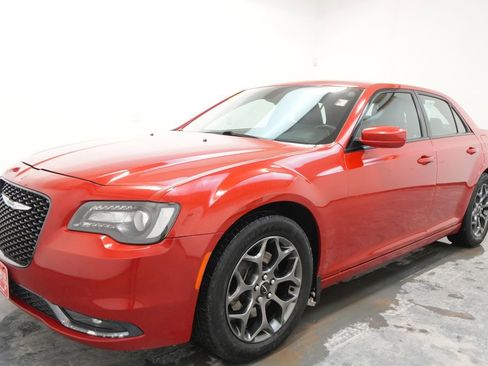Used 2016 Chrysler 300 S image 3