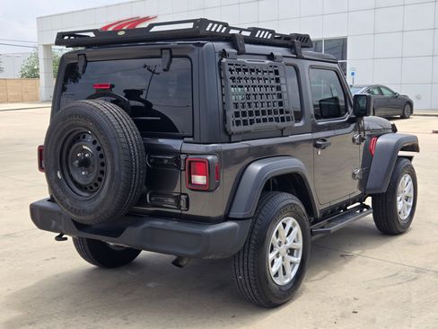 Used 2020 Jeep Wrangler Sport AWD/4WD image 7