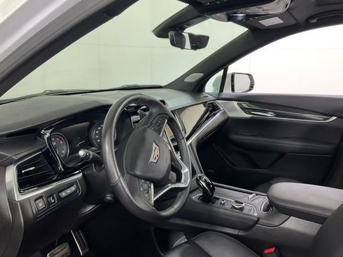 Used 2023 Cadillac XT6 Sport w/ Technology Package image 20