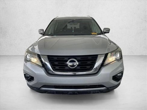 Used 2017 Nissan Pathfinder Platinum image 5