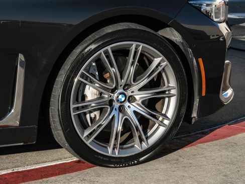 Used 2021 BMW 750i xDrive image 63